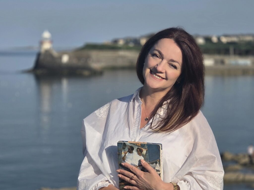 Katarzyna Dziewa- Pod skórą przedmiotów- Marzena Strońska- autor zdjęcia Amelia Strońska
